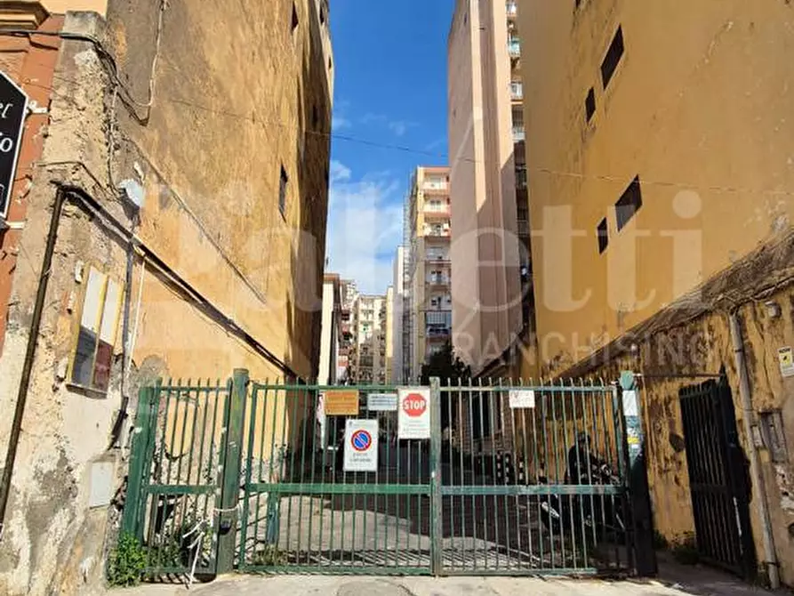 locale commerciale in affitto a Torre Annunziata