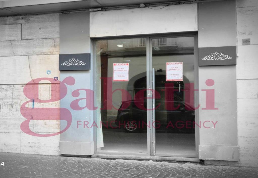negozio in affitto a Torre Annunziata
