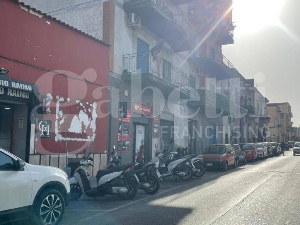 negozio in affitto a Torre Annunziata