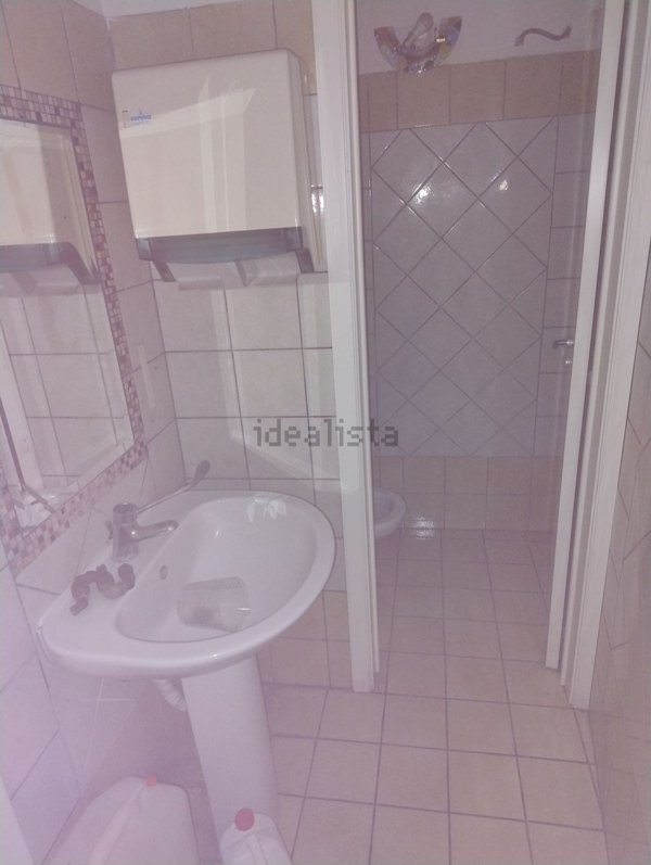 locale commerciale in affitto a Torre Annunziata