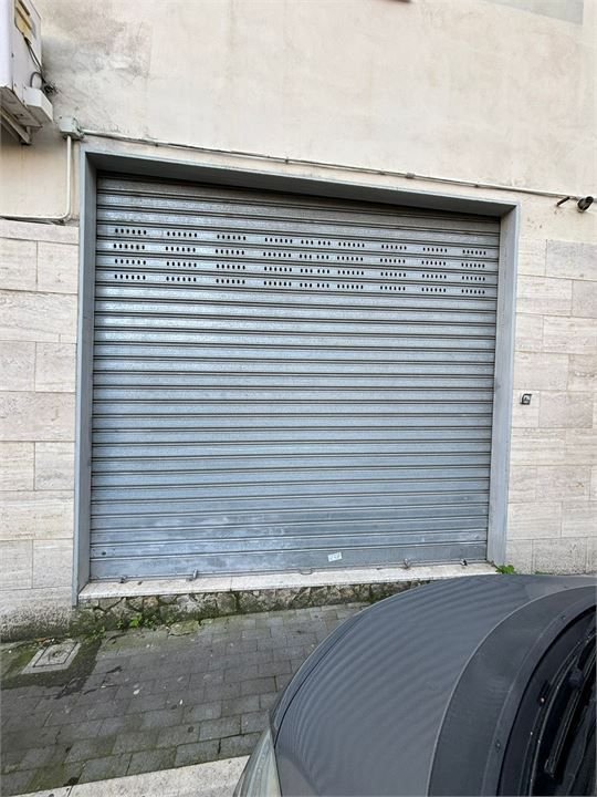 locale commerciale in affitto a Torre Annunziata