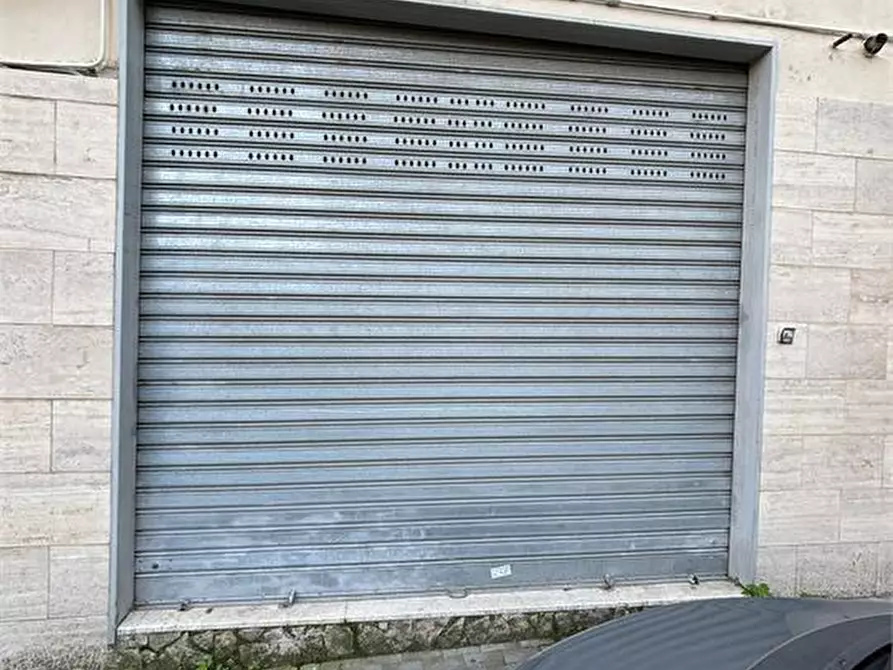 locale commerciale in affitto a Torre Annunziata