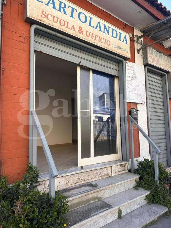 negozio in affitto a Torre Annunziata