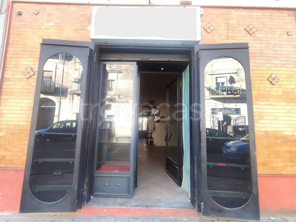 negozio in affitto a Torre del Greco