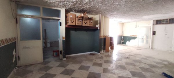 locale di sgombero in affitto a Torre del Greco in zona Leopardi