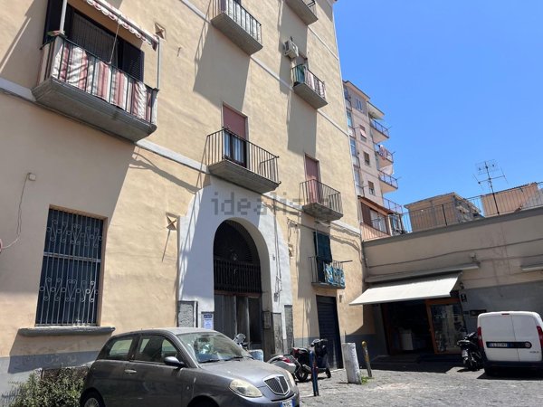 locale commerciale in affitto a Torre del Greco