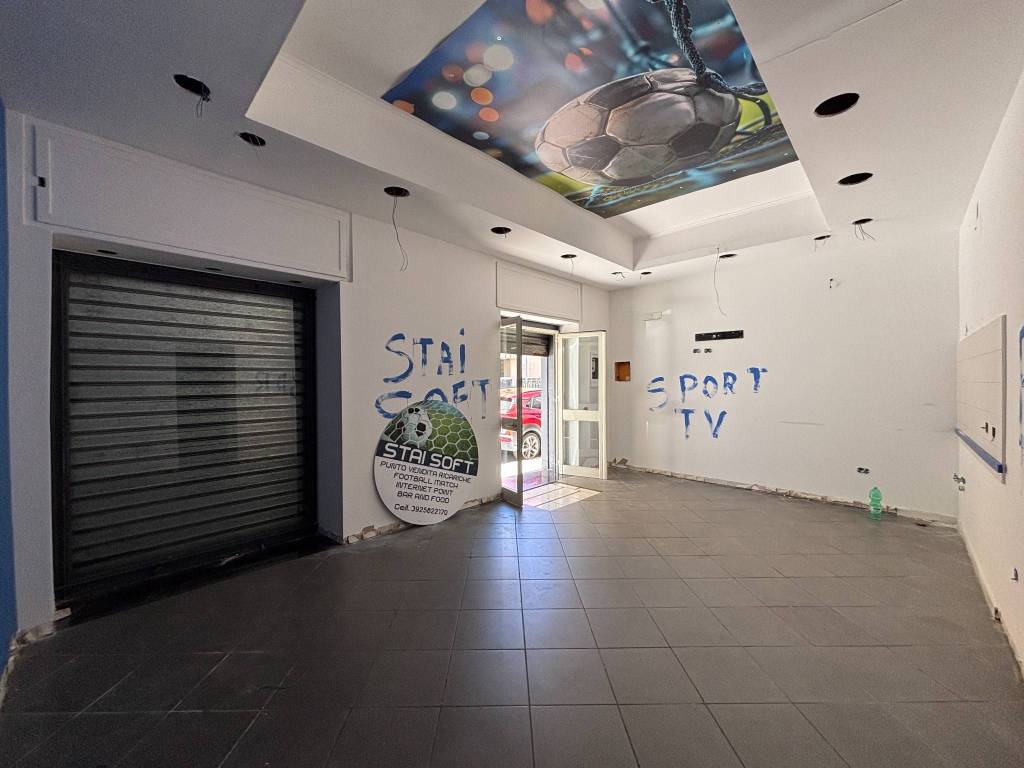 negozio in affitto a Torre del Greco