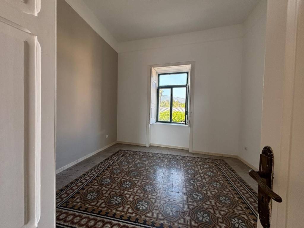 appartamento in affitto a Torre del Greco in zona Leopardi