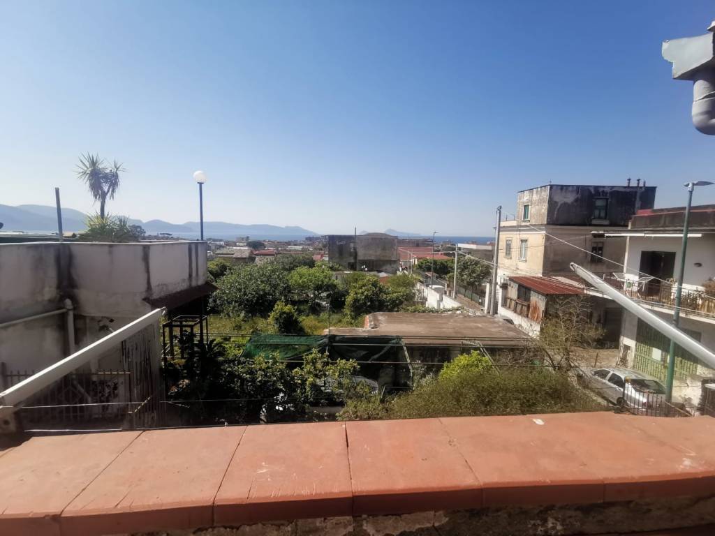 appartamento in affitto a Torre del Greco in zona Fiorillo