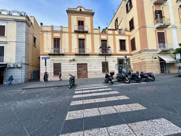negozio in affitto a Torre del Greco