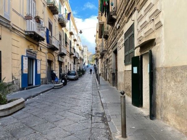 trivano in affitto a Torre del Greco in zona Centro Città
