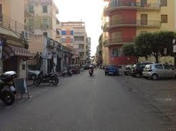 locale commerciale in affitto a Torre del Greco