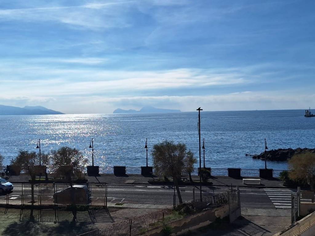 appartamento in affitto a Torre del Greco in zona Litoranea