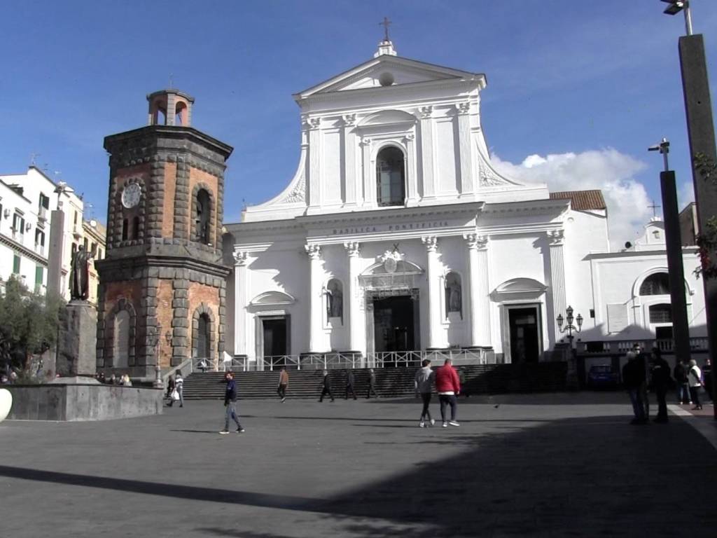 appartamento in affitto a Torre del Greco in zona Centro Città