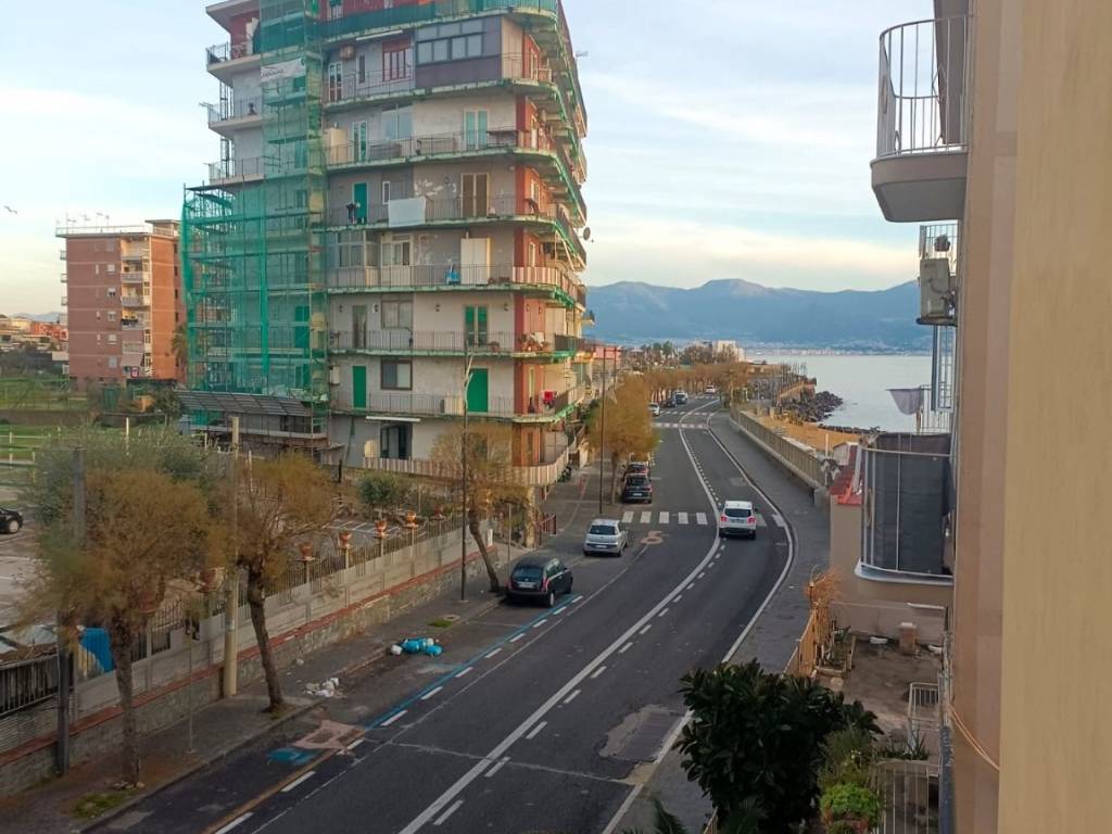 appartamento in affitto a Torre del Greco in zona Litoranea