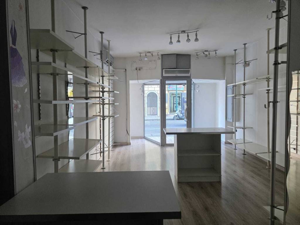 negozio in affitto a Torre del Greco