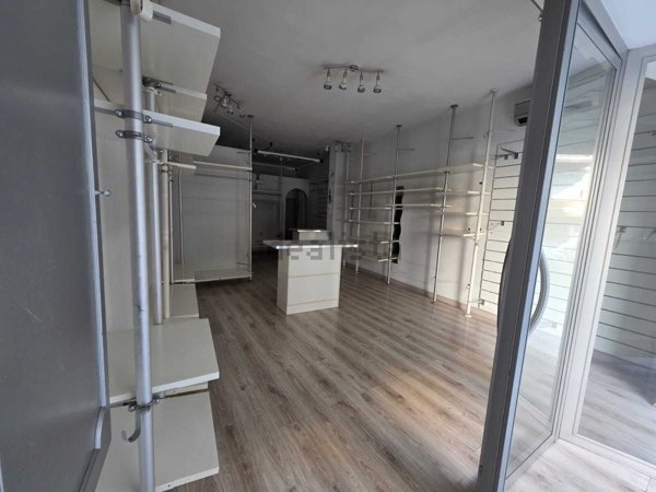 negozio in affitto a Torre del Greco