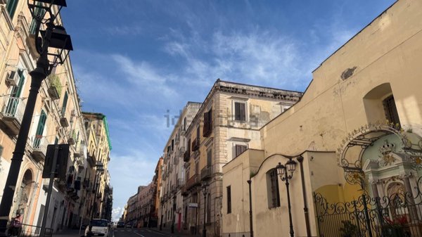 locale commerciale in affitto a Torre del Greco