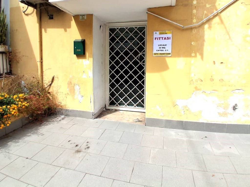 negozio in affitto a Torre del Greco