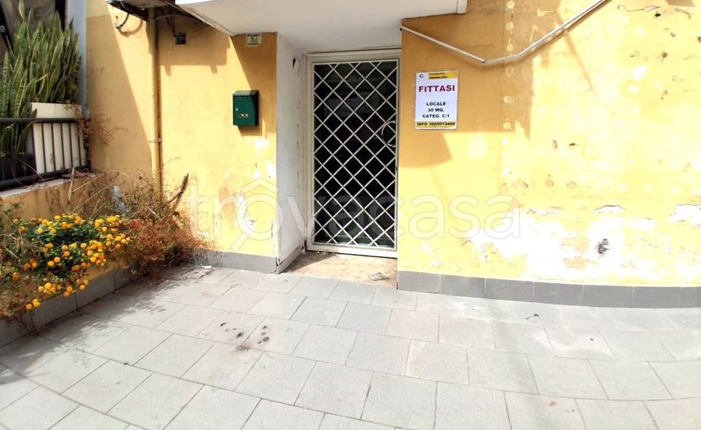negozio in affitto a Torre del Greco