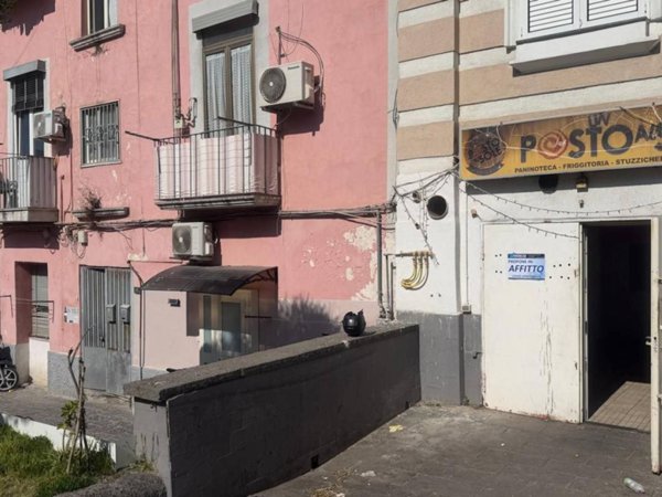 negozio in affitto a Torre del Greco in zona Centro Città