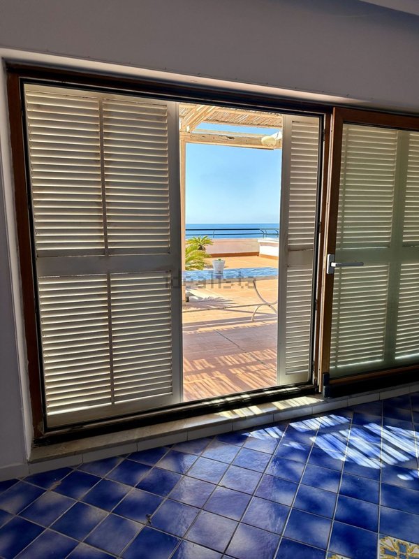 appartamento in affitto a Torre del Greco in zona Litoranea