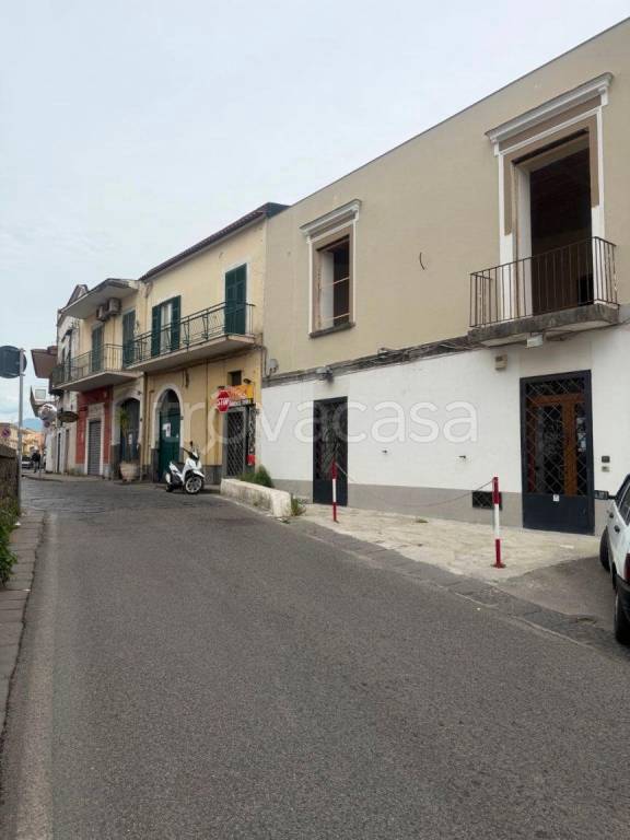 negozio in affitto a Torre del Greco