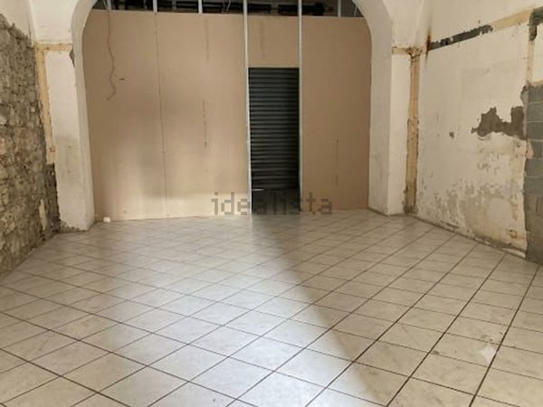 locale commerciale in affitto a Torre del Greco