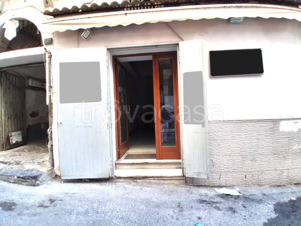 negozio in affitto a Torre del Greco in zona Centro Città