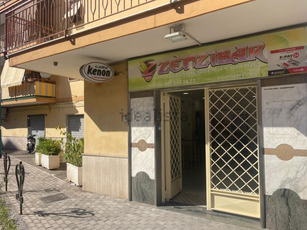 locale commerciale in affitto a Torre del Greco