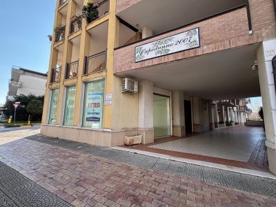 locale commerciale in affitto a Tufino