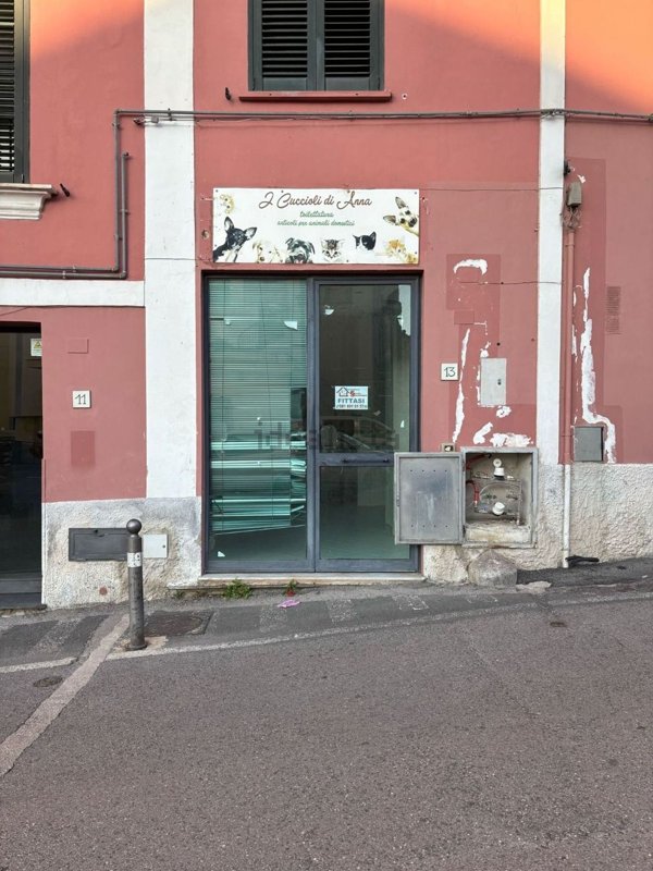 locale commerciale in affitto a Vico Equense