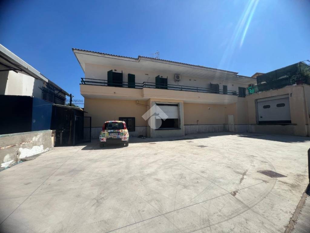 negozio in affitto a Villaricca