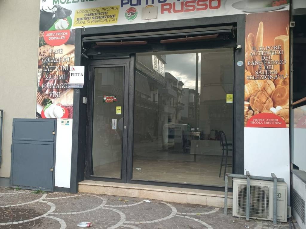 negozio in affitto a Volla