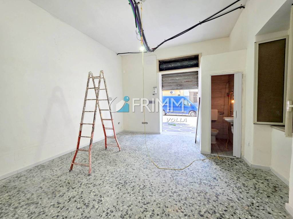 negozio in affitto a Volla