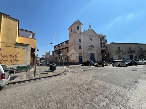locale commerciale in affitto a Volla