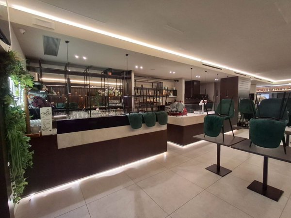 negozio in affitto a Volla