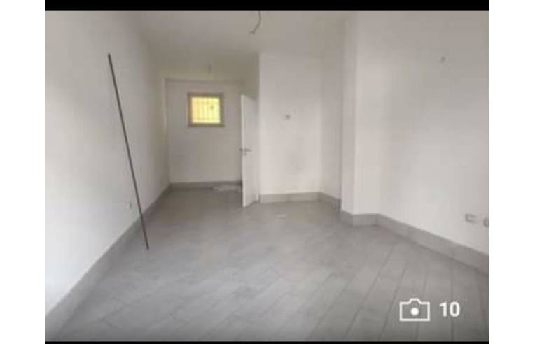 locale commerciale in affitto a Volla