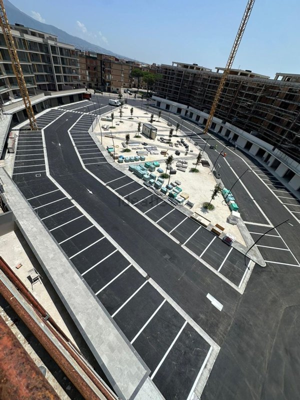 locale commerciale in affitto a Volla