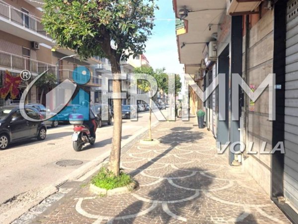 negozio in affitto a Volla