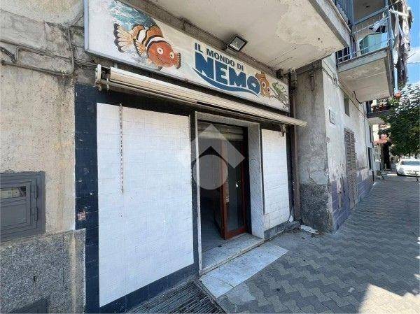 negozio in affitto a Volla