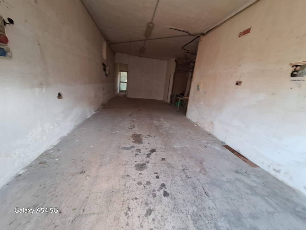 locale commerciale in affitto a Santa Maria la Carità