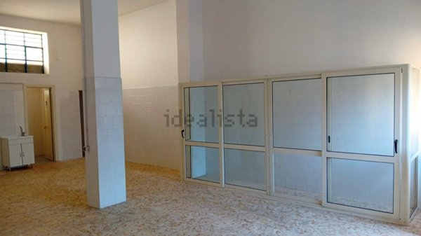 locale di sgombero in affitto a Santa Maria la Carità