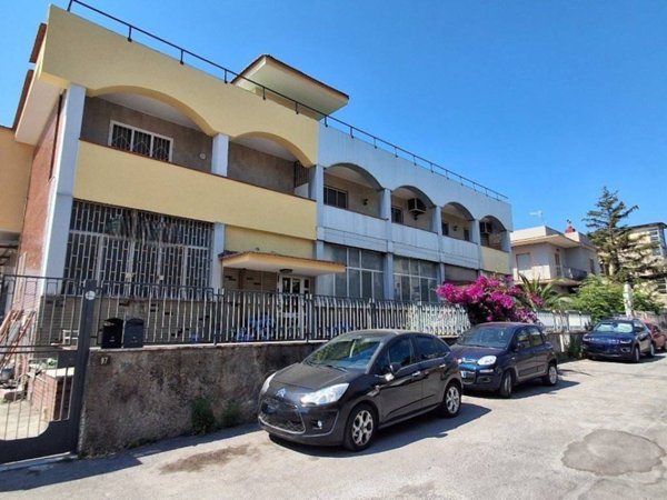locale commerciale in affitto a Trecase