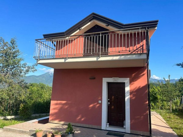 casa indipendente in affitto ad Aiello del Sabato