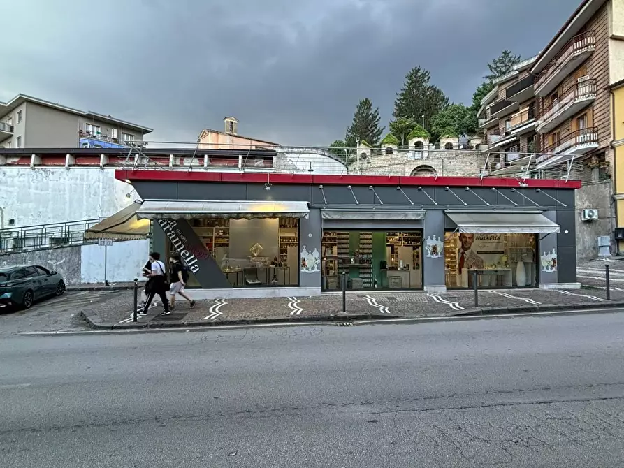 locale commerciale in affitto ad Aiello del Sabato