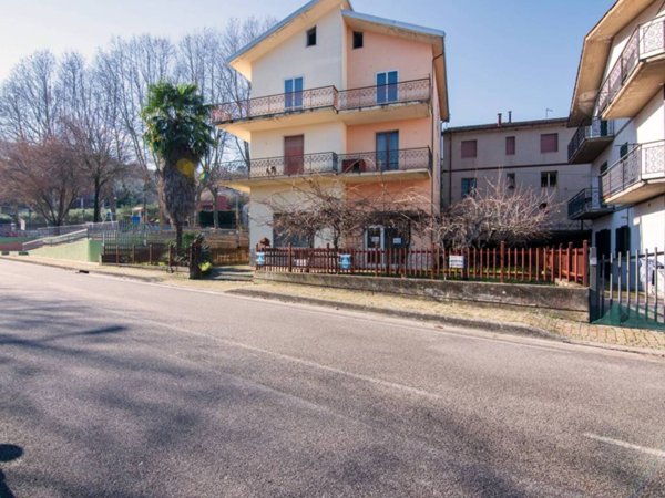 negozio in affitto ad Aiello del Sabato