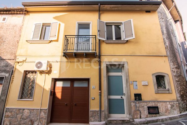 casa semindipendente in affitto ad Aiello del Sabato