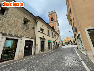 locale commerciale in affitto ad Ariano Irpino