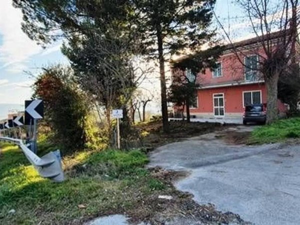 casa indipendente in affitto ad Ariano Irpino
